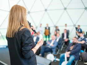 猜猜看＂You gave a good pitch.＂是什麼意思？一次搞懂pitch用法